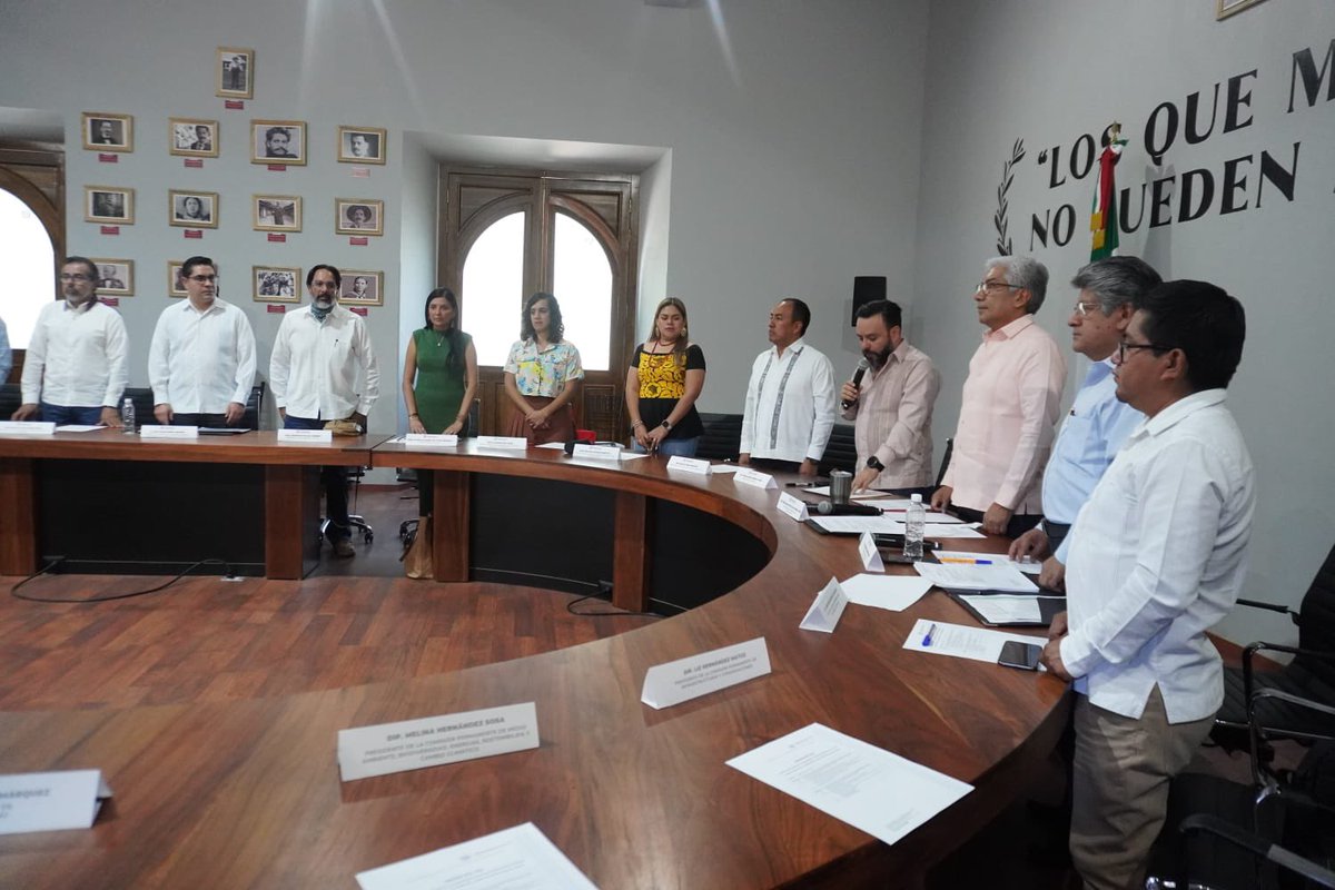 JuanJacobPeM's tweet photo. ¡Buenas noticias para #Oaxaca! Fue instalada la Comisión de la Zona Metropolitana, con ello, el #Infonavit podrá avanzar con el financiamiento de 26 planes de desarrollo urbano  en la entidad. https://t.co/z8TCHuZlvx