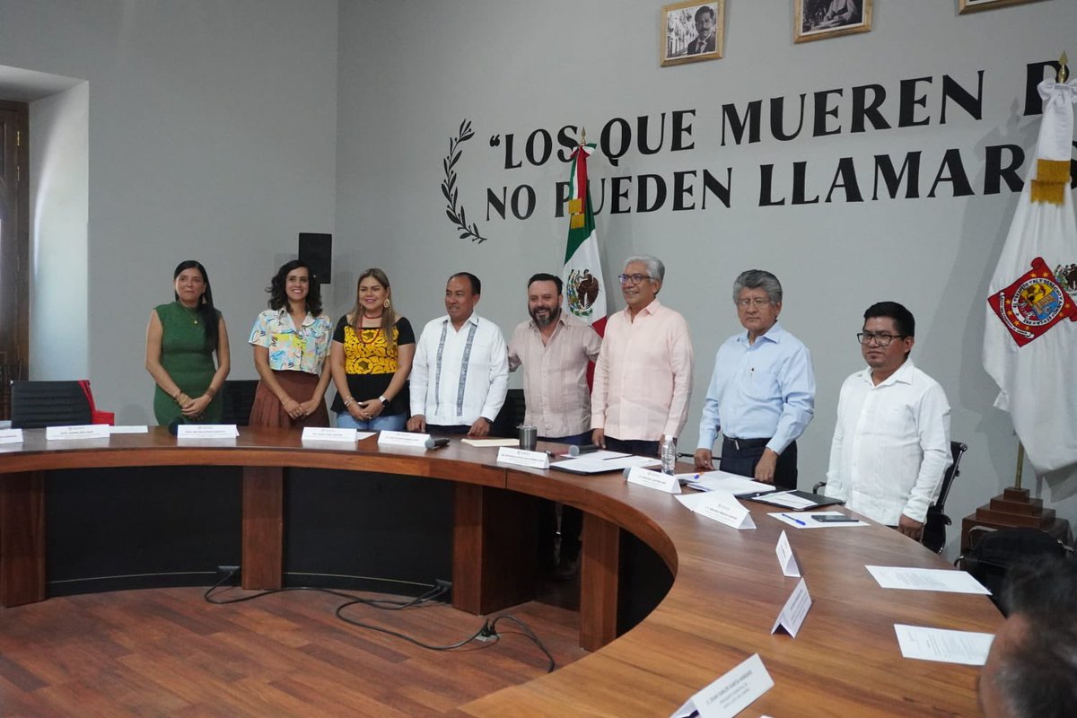 JuanJacobPeM's tweet photo. ¡Buenas noticias para #Oaxaca! Fue instalada la Comisión de la Zona Metropolitana, con ello, el #Infonavit podrá avanzar con el financiamiento de 26 planes de desarrollo urbano  en la entidad. https://t.co/z8TCHuZlvx