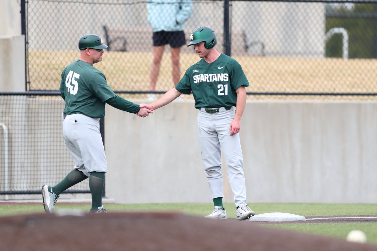 MSUBaseball's tweet photo. With 3⃣ stolen bases today, Jack Frank becomes first Spartan to swipe a trio of bases in a game since Danny Gleaves swiped 3 bases on May 5, 2018 at Penn State.

The 3 swipes give Frank 36 career SB, moving to No. 11 on MSU stolen bases list.

#GoGreen | #RunJackRun | @JackF_22 https://t.co/7ixCCu8Uuo