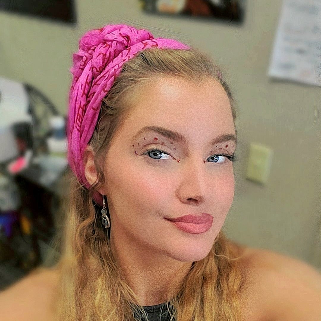 tristnerianaaa's tweet photo. #NewProfilePic https://t.co/GoRoruy7Mt