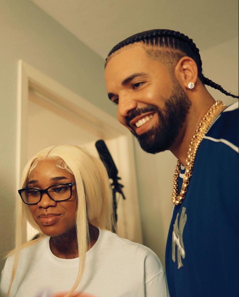 SexyyRed314_'s tweet photo. Thank you @Drake for allowing me b apart of yo album foreverrrrr grateful 💋 https://t.co/Y1xBv4GCvT