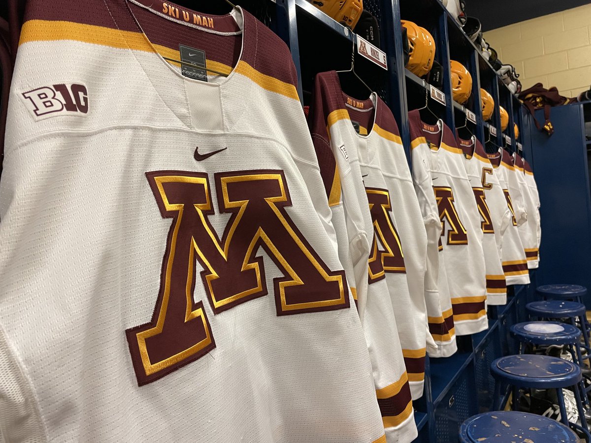 GopherHockeyEquip tweet media