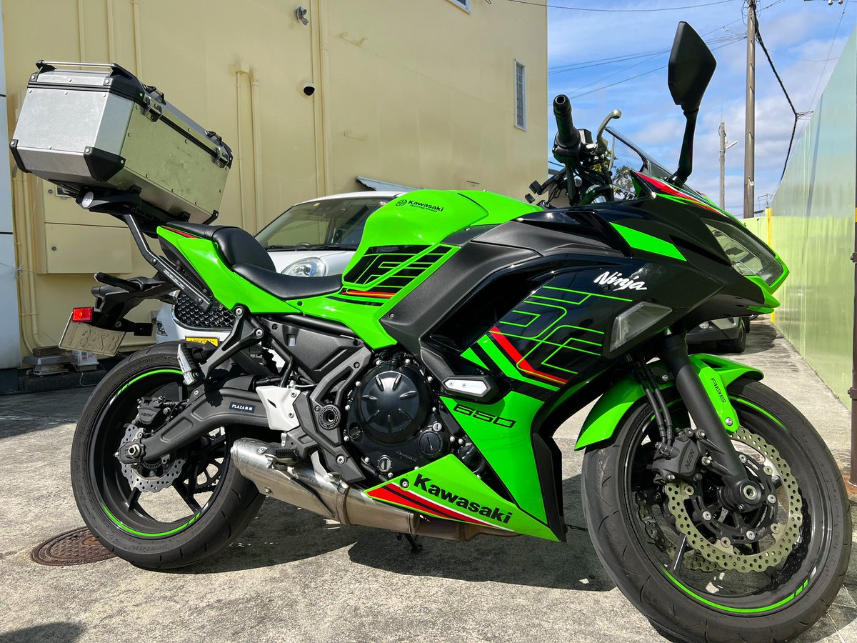 curry24_3525's tweet image. じむ兄ぃさん 昨日お昼の部にNinjaでご来店ありがとうございました🏍✨️ちょうど🅿️に入る瞬間を見ました🟩人様のことを言える立場じゃございませんが…
結構目立つバイクですね🤭😍かっこよかったです!!#KAWASAKI #Ninja 🟩
#krtedition 見た瞬間おぉぉぉっ👀と、なります👍