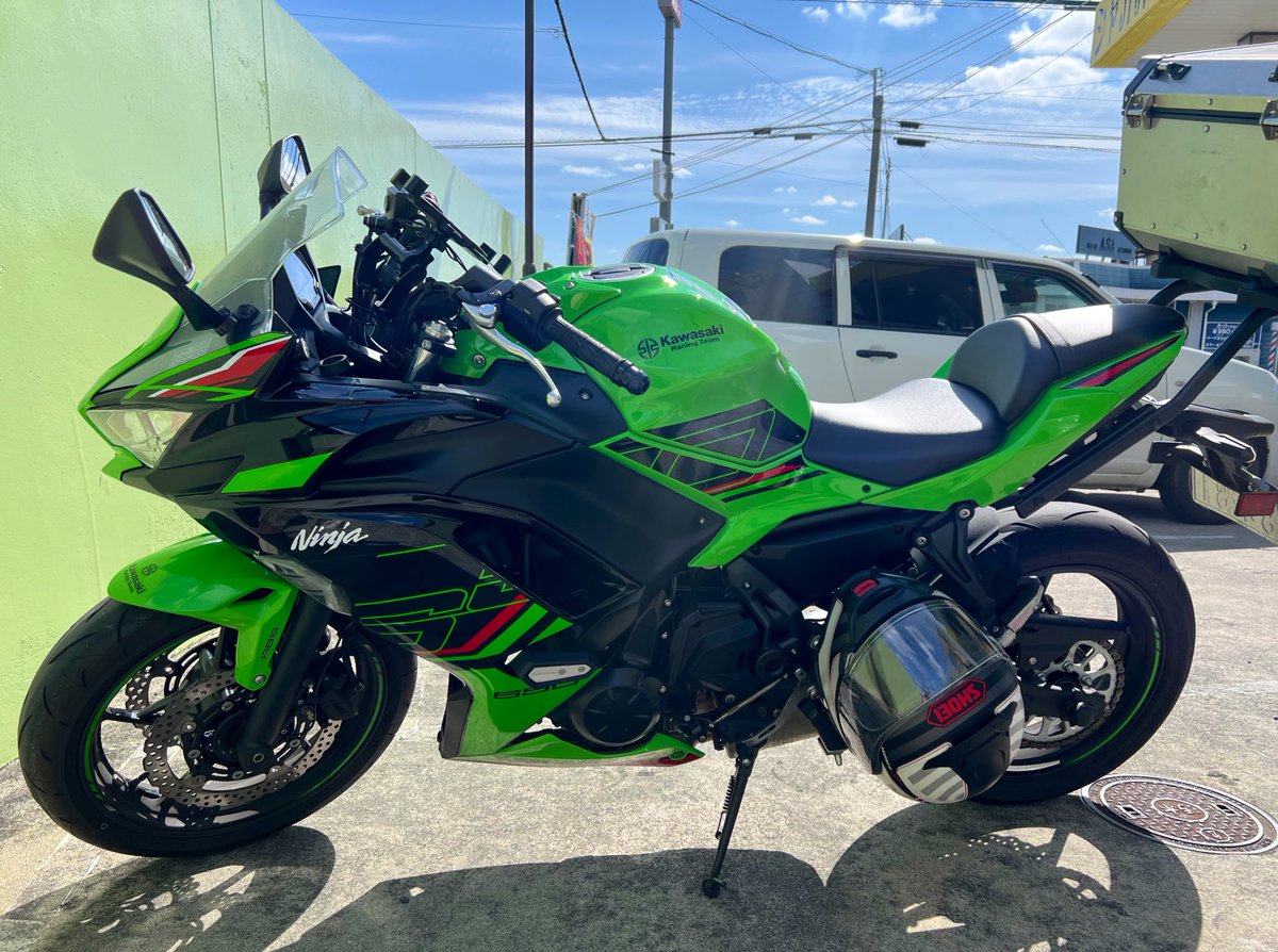 curry24_3525's tweet image. じむ兄ぃさん 昨日お昼の部にNinjaでご来店ありがとうございました🏍✨️ちょうど🅿️に入る瞬間を見ました🟩人様のことを言える立場じゃございませんが…
結構目立つバイクですね🤭😍かっこよかったです!!#KAWASAKI #Ninja 🟩
#krtedition 見た瞬間おぉぉぉっ👀と、なります👍