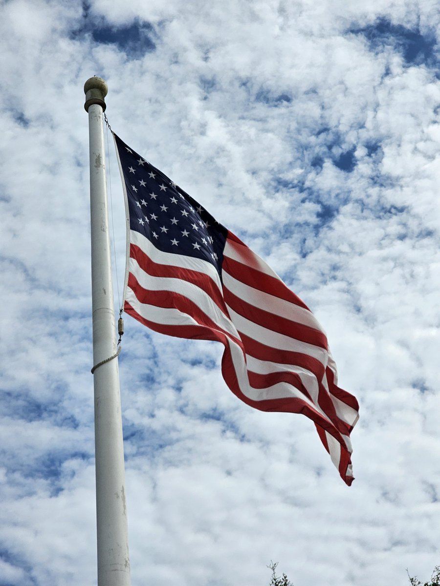 photoasahobby's tweet photo. Great USA flag at Contemporary Hotel from @Disney @WaltDisneyWorld #chefmickeys #photooftheday #FridayFeeling https://t.co/yec6zGpsGn