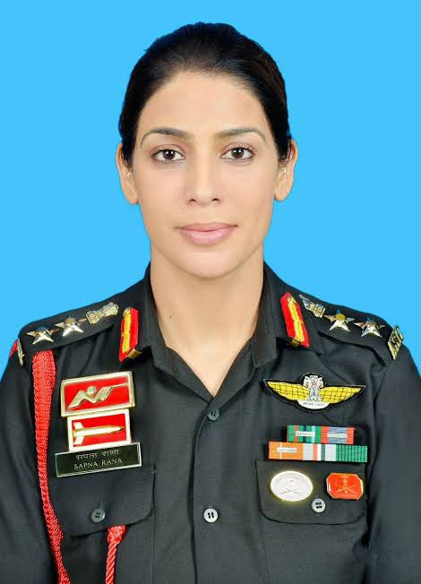 ritikaasinghx's tweet photo. In a world full of clout chasers like Poonam Pandey , be a Sapna Rana.

Colonel Sapna Rana is Himachal’s first woman to be commanding an army battalion in the North-East.

And this is precisely what we call women empowerment!

#indianarmy #sapnarana https://t.co/BET0qYu8VD