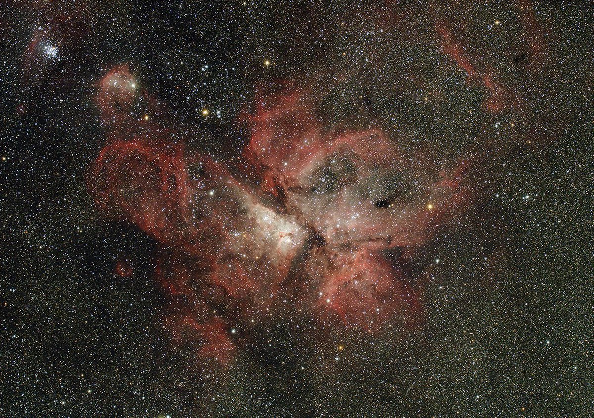 チリのセットにカラーカメラを装着しました。FRA300とASI2600mc proです。
チリの電子観望！８分弱のイータカリーナにちょっとノイズ処理しました。