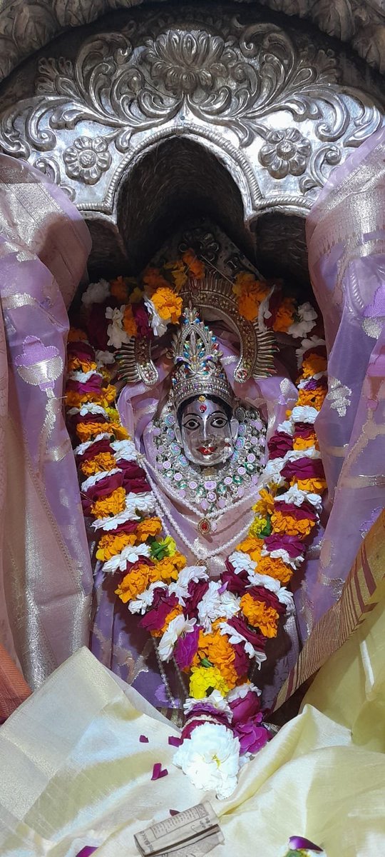 🚩🙏🙏माँ संकटा माता संध्या दर्शन ��🙏🚩
सभी लोगो से निवेदन है #post को ज्यादा से ज्यादा शेयर करें 🙏
#संकटा #माता #LakhimpurKheri 
#shaktipeeth #ujjain #jaimatadi #mata #temple #durga #harsiddhi #mahalaxmi #mahalakshmi #devi #jaymataji #kolhapur #maa #maharashtra #laxmi