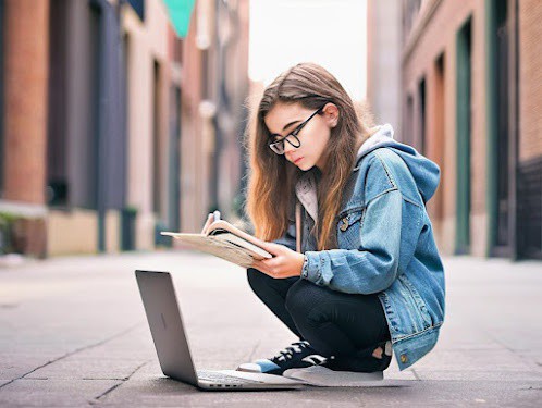 robparnell's tweet image. The Western worker is retiring earlier, or never even entering the work marketplace at all because it's just too hard.

Read the full article: No Free Ride For Gen Z
▸ lttr.ai/AOtYG

#GoodStartingPoint #PersonWorkingDouble #PureDailyExistence #WorkSystemSucks