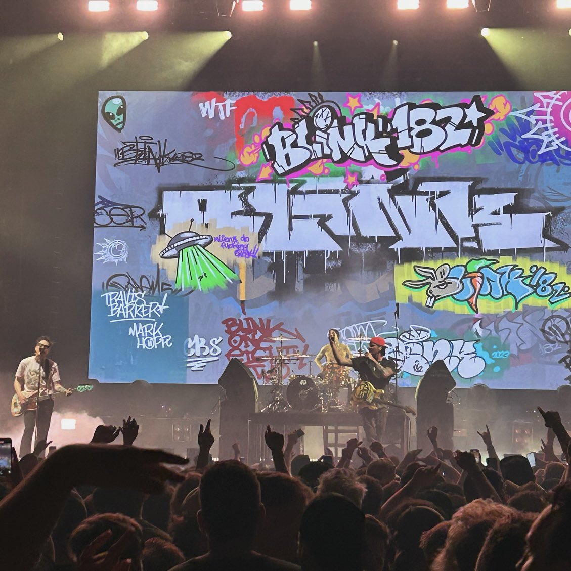 gr4hmo's tweet photo. Still can't believe I saw Tom, Mark &amp; Travis together last night. Tick it off the bucket list https://t.co/SNMP9v4E0v