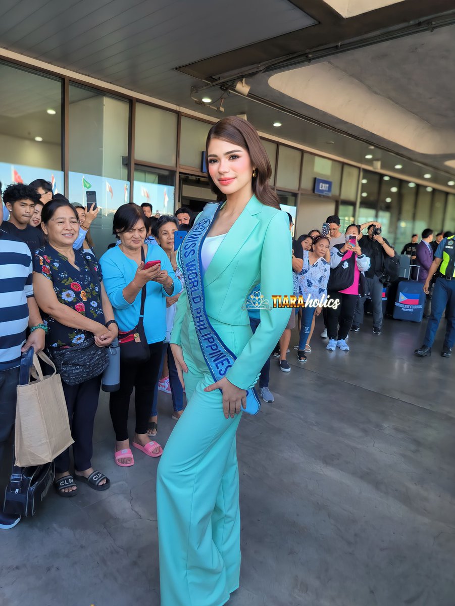 Miss World PH #GwenFourniol is now heading to India for the #MissWorld finals on March 6.

#TIARAholics #MissWorldPhilippines #GwendolyneFourniol #Philippines