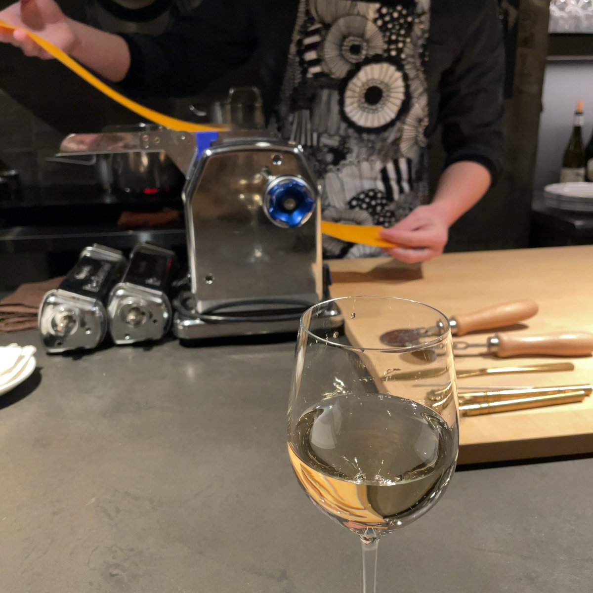 sakura_fxtrade's tweet photo. 8種類?のパスタをその場で作って調理してくれる少量多皿のイタリアン。
終盤が近付くに連れて寂しい気持ちになるくらい美味しかった。
ノンアルコールドリンクが充実してたのも良かった。
#fileja https://t.co/5CviLe4NPX
