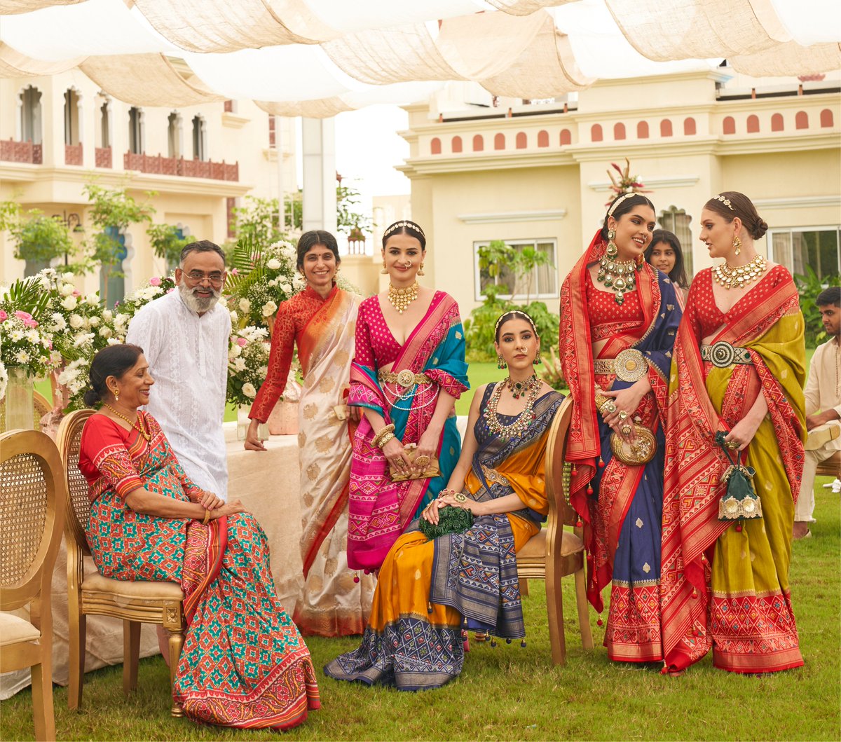 Become a vision in silk, draped in a Patola masterpiece. The intricate double ikat patterns whisper stories of generations past, adding a touch of magic to your wedding day.
.
.
.
#PatolaSaree #WeddingSaree #IndianWedding #sari #elora #forbride