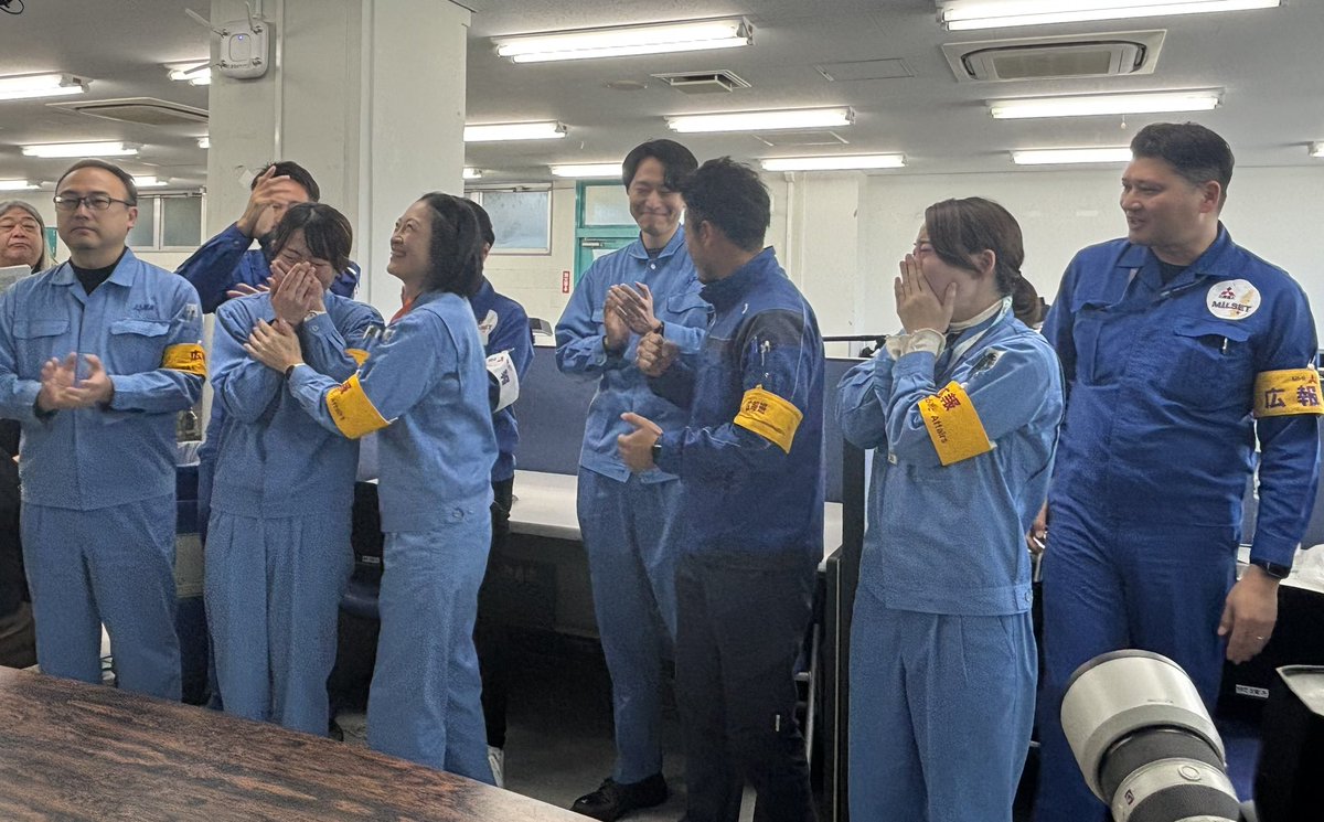 payapima's tweet photo. 青空に駆け上がるH3ロケット、本当に綺麗な打ち上げでした。ロケットがが飛び立つ振動、胸の鼓動、バリバリ音が入り乱れた、なんという体験。CE-SAT-1E分離まで正常！3度目の正直おめでとうございます👏👏#H3ロケット #H3ロケット試験機2号機 https://t.co/dGOUrEBTIp