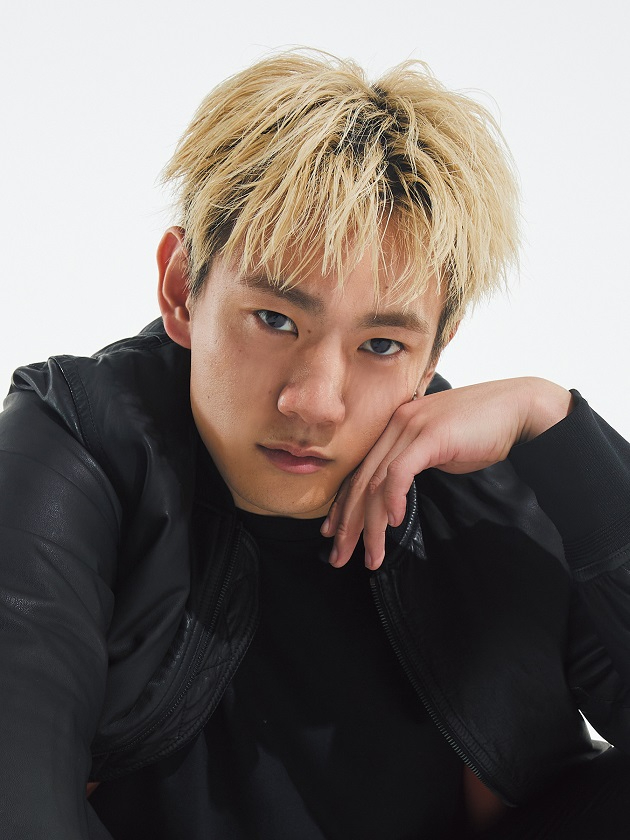 nikkei_ent's tweet photo. 【#THERAMPAGE 7周年ムック #16Future 発売中！】 
「行動も気持ちも多動的な部分があるので、いっぱい役割があるのは性に合っていて」と #浦川翔平 さん。ダンス、DJ、ラップ、役者にSNS…原動力はグループを広めたい思いです。

◆内容紹介
https://t.co/U4YYvVrafo

@therampagefext
@ura_river_ https://t.co/jpNCNwFYq9