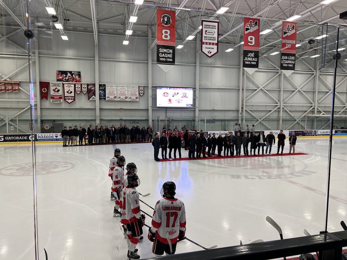 Queyul's tweet photo. Bon 2000e match les @blizzardaaa !! 🏒 🥅 #vsad @VSADofficiel #hockey https://t.co/IRIUIxEDXC