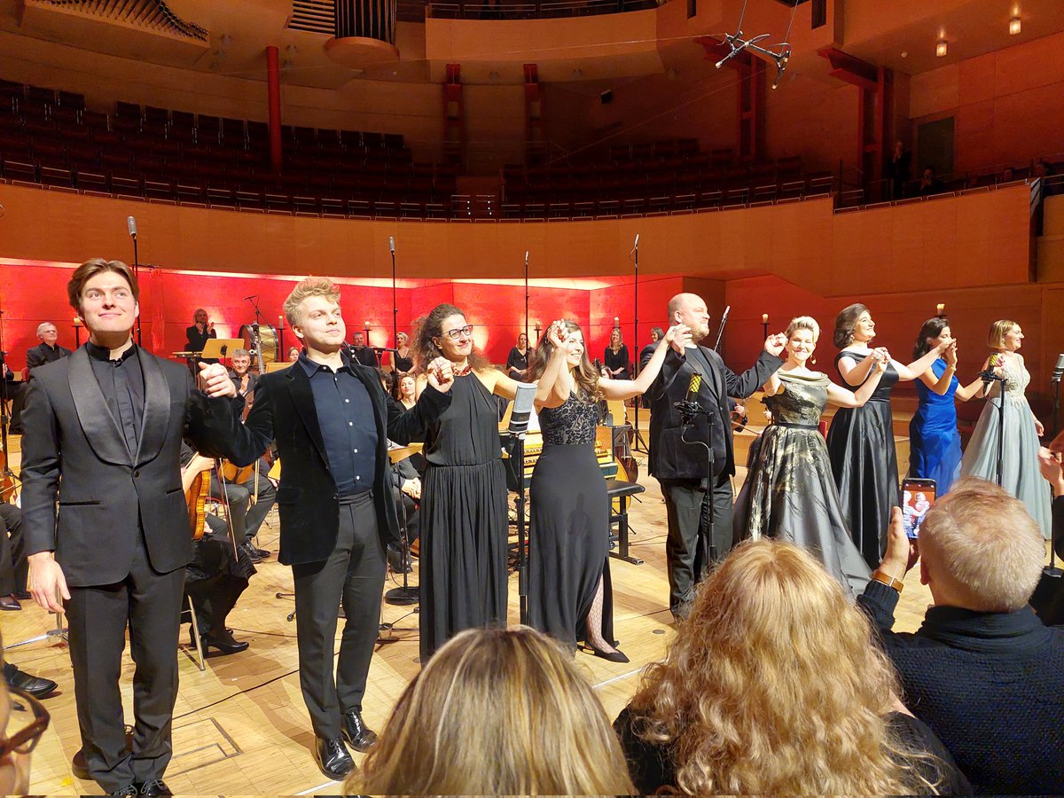 Judith Rauscher (@judith_rauscher) on Twitter photo What a wonderful evening we had, seeing #Purcell's 'Dido and Aeneas' at the #PhilharmonieEssen tonight! <a href="/JoyceDiDonato/">Joyce DiDonato</a> was glorious as Dido, and so was <a href="/FatmaSaid/">Fatma Said</a> as Belinda & <a href="/bethtaylormezzo/">BETH TAYLOR</a> as the Sorceress. Another thing l loved about the performance: the amazing choir. What a wonderful evening we had, seeing #Purcell's 'Dido and Aeneas' at the #PhilharmonieEssen tonight! <a href="/JoyceDiDonato/">Joyce DiDonato</a> was glorious as Dido, and so was <a href="/FatmaSaid/">Fatma Said</a> as Belinda & <a href="/bethtaylormezzo/">BETH TAYLOR</a> as the Sorceress. Another thing l loved about the performance: the amazing choir.