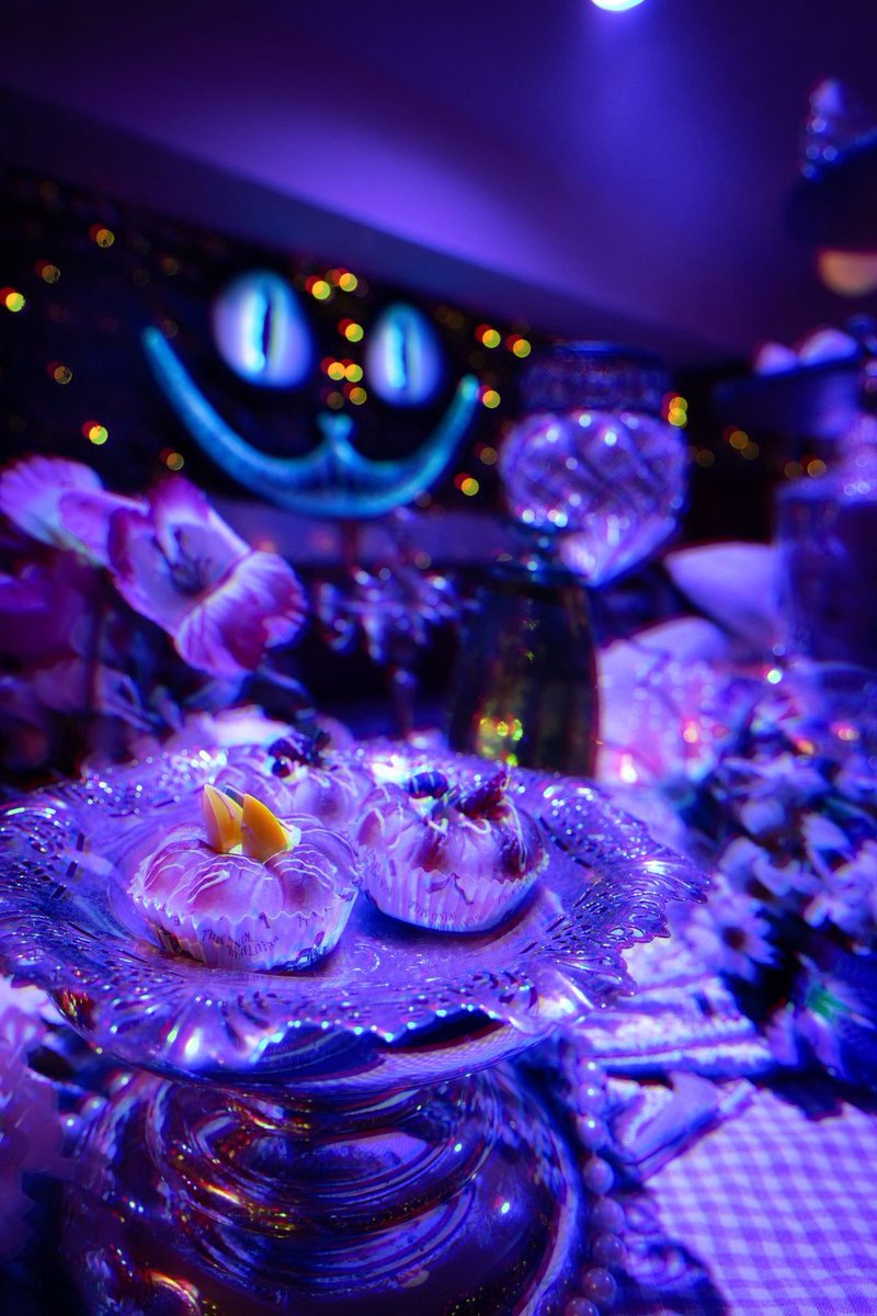 INT0THEVOlD's tweet photo. Welcome to Prom Night at #TheVoid!
Help yourself to drinks with Bartender Ken, @LostInTranquil!
He only does group body shots, in case you were curious.
#MOTDF https://t.co/WXBaglT8Bz