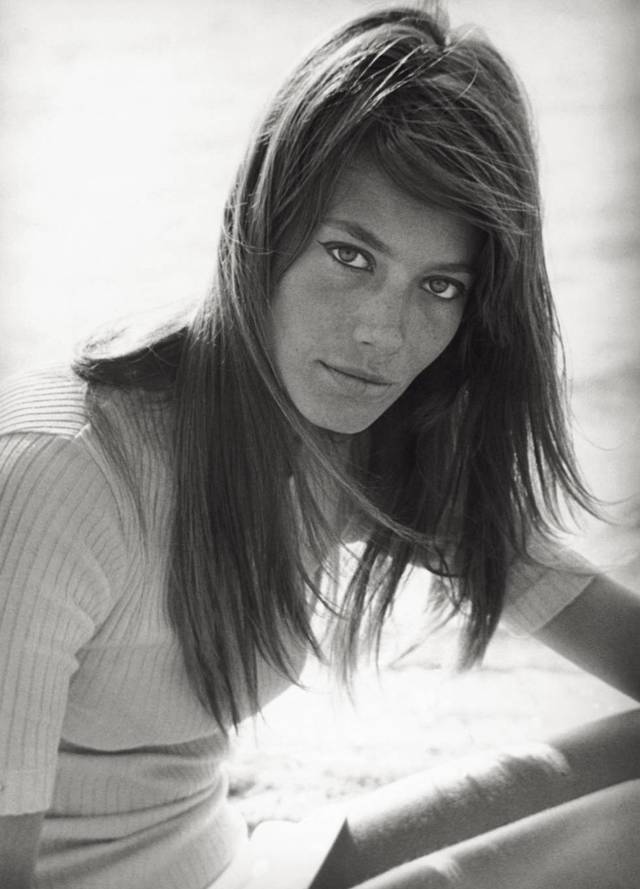 VBcn72's tweet image. Françoise Hardy in Saint-Tropez 🇫🇷 1966 by Reporters Associati 📸