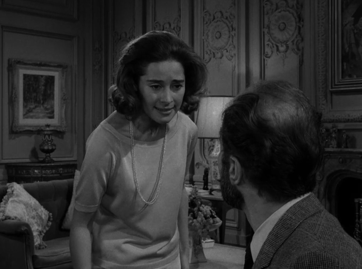 TheNightGallery's tweet photo. February 16, 1962: Twilight Zone's "A Piano in the House" airs. A theater critic buys an unusual gift: a player piano that reveals people's inner thoughts. Surely this won’t backfire on him … 🤔

Written by Earl Hamner Jr. Stars Barry Morse, Joan Hackett, and Cyril Delevanti. https://t.co/nY4n0XBILD