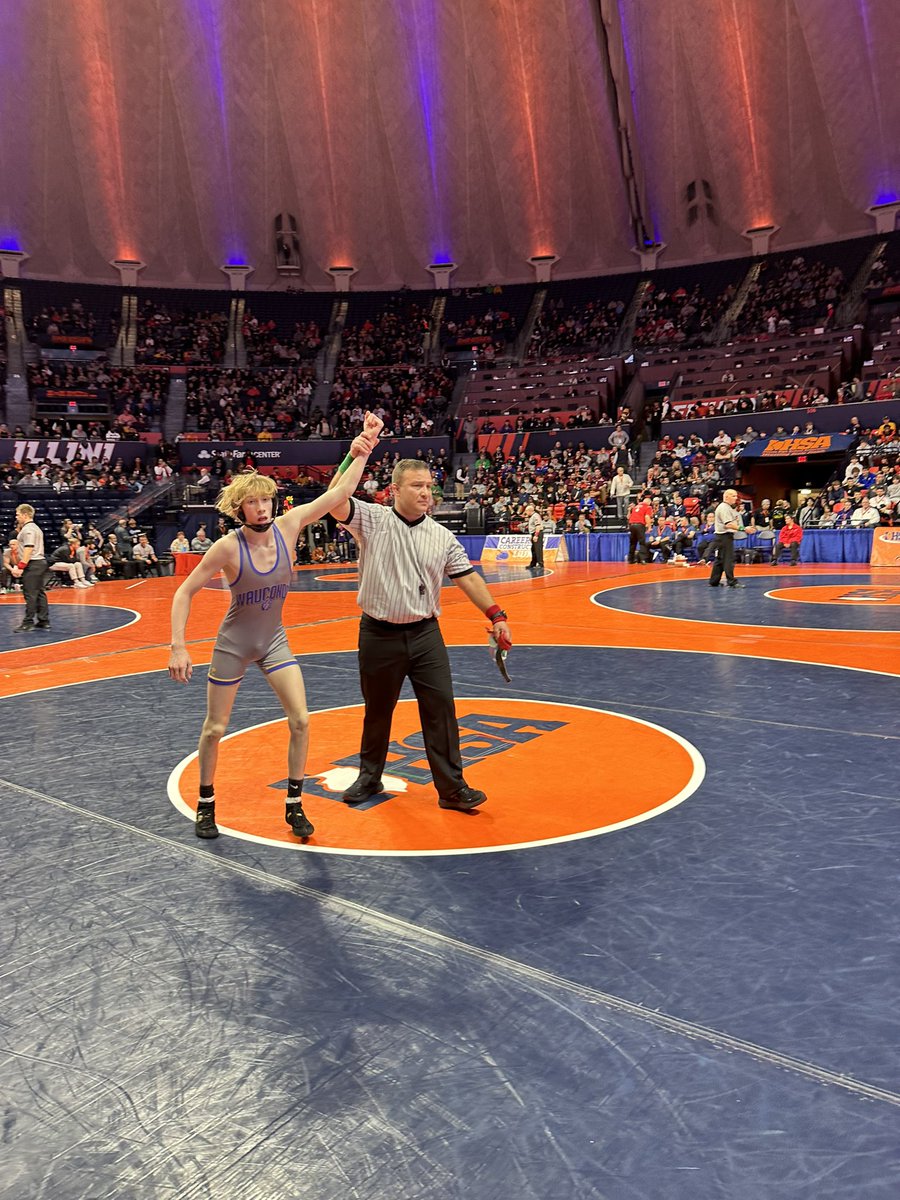 GOWHS_Wrestling's tweet photo. GAVIN ROCKEY punches his ticket back into the IHSA STATE finals!!!! #GoDogs https://t.co/PiYcIK0Z3c
