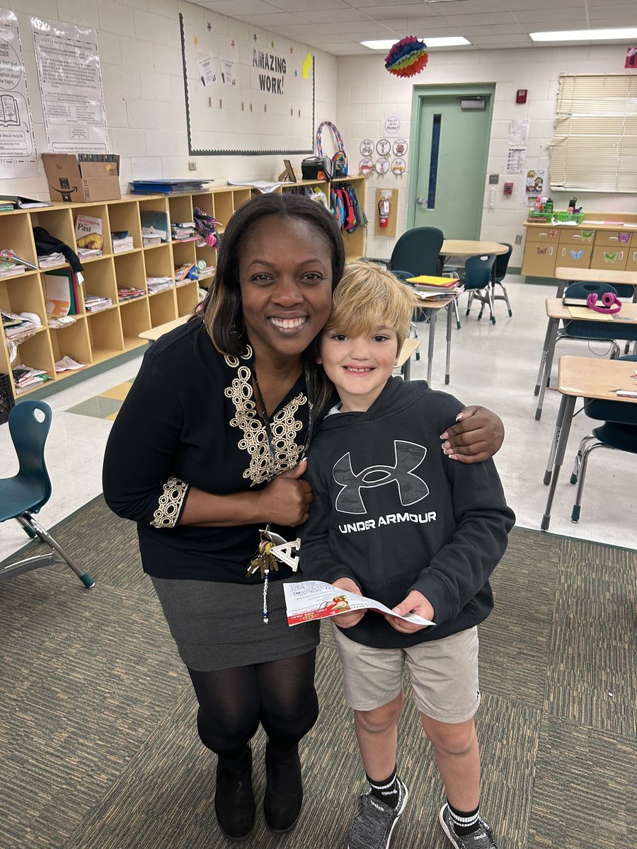 Corrine Cobb (@corrinecob) on Twitter photo Pieces of an awesome day celebrating amazingness. Smiles across campus <a href="/VCSManateeCove/">Manatee Cove Elementary</a> Pieces of an awesome day celebrating amazingness. Smiles across campus <a href="/VCSManateeCove/">Manatee Cove Elementary</a>