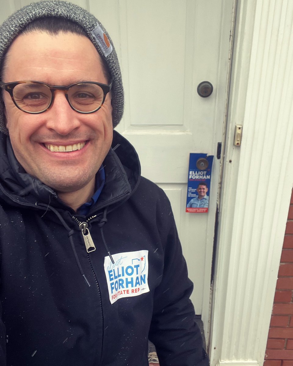 ForhanForOhio's tweet photo. Beautiful day today in Beachwood to knock doors and talk to voters about the issues that they care about! #GoodCanvassing https://t.co/0Utof6hS54