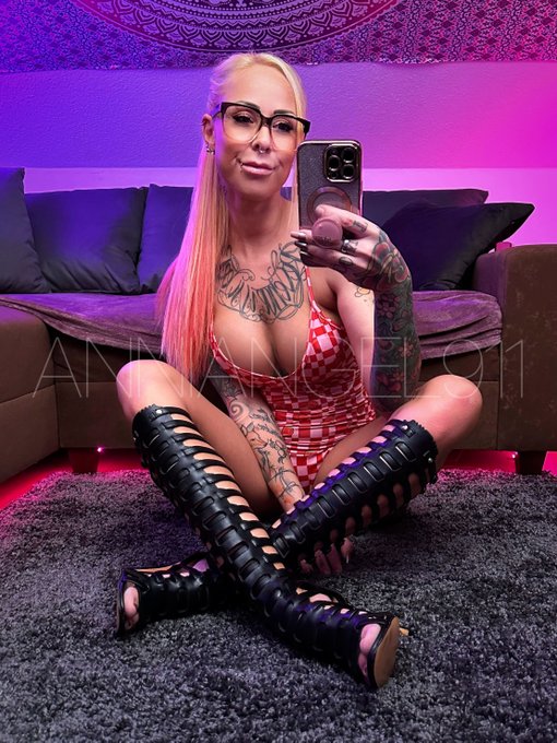 😁 https://t.co/Iva3T24oC2 👉 ALFRED HEINRICHS feat. Haexxa - Irre (Komacasper Remix) 🔥😜  👉 https://t.co/0zZ40AuvOD<a href="/tag/happynewyear"class="tags"><span>#happynewyear</span></a>