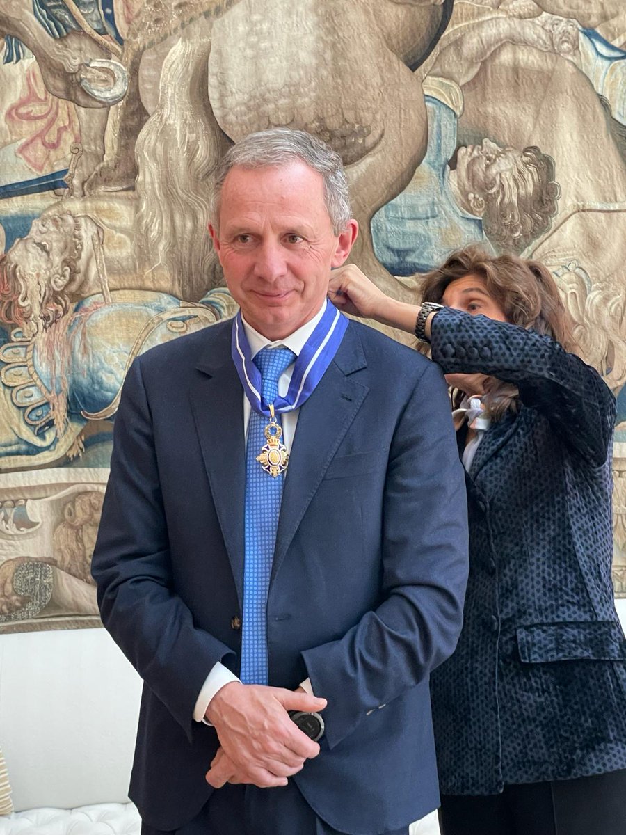 I was deeply humbled to receive the Orden del Mérito Civil last week, recognizing service to my native #Spain. I thank His Majesty King Felipe VI and the Government of Spain for bestowing one of the biggest honors of my life.