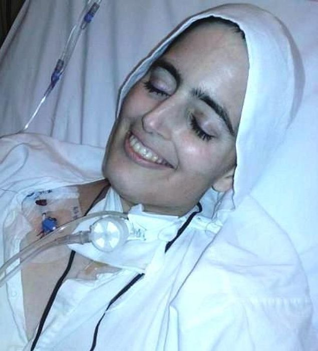 Sachinettiyil's tweet photo. The Catholic Church in Argentina has decided to initiate the process prior to opening the cause of canonization for Cecilia Maria, the Argentinian nun who passed away with a beautiful smile on her face. She had been suffering from the pain of cancer for 6 months prior to her death. "Don’t forget to pray but don’t forget to celebrate either!,” wrote Cecilia on a paper as her last wish.