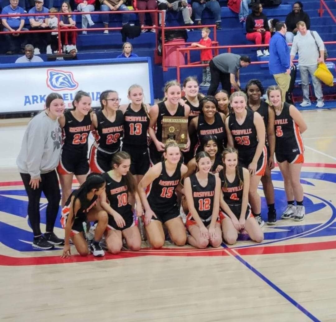 Congratulations to RV Heat 17U @daisy_dollar and the Acorn HS Girls on winning the 3A District Tournament and @Ava_Basiliere and the Nashville Jr High girls on winning the 4A District Tournament @ArRecruitingGuy @nbnbball @ARHoopScoop @SBLiveARK @PGHArkansas @k_sutherlandAR