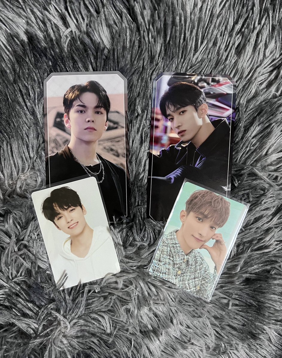 jeonsiiie's tweet photo. 218 Bros Birthday Giveaway!

2 Winners: 

dk follow tc &amp; svt cafe md
vernon caratland tc &amp; svt cafe md

– rt &amp; like
– no need to follow
– reply w/ any dk &amp; vernon pic 
– winners will shoulder sf
– will draw on 2/18 (11pm) https://t.co/BOyVxBKN7H