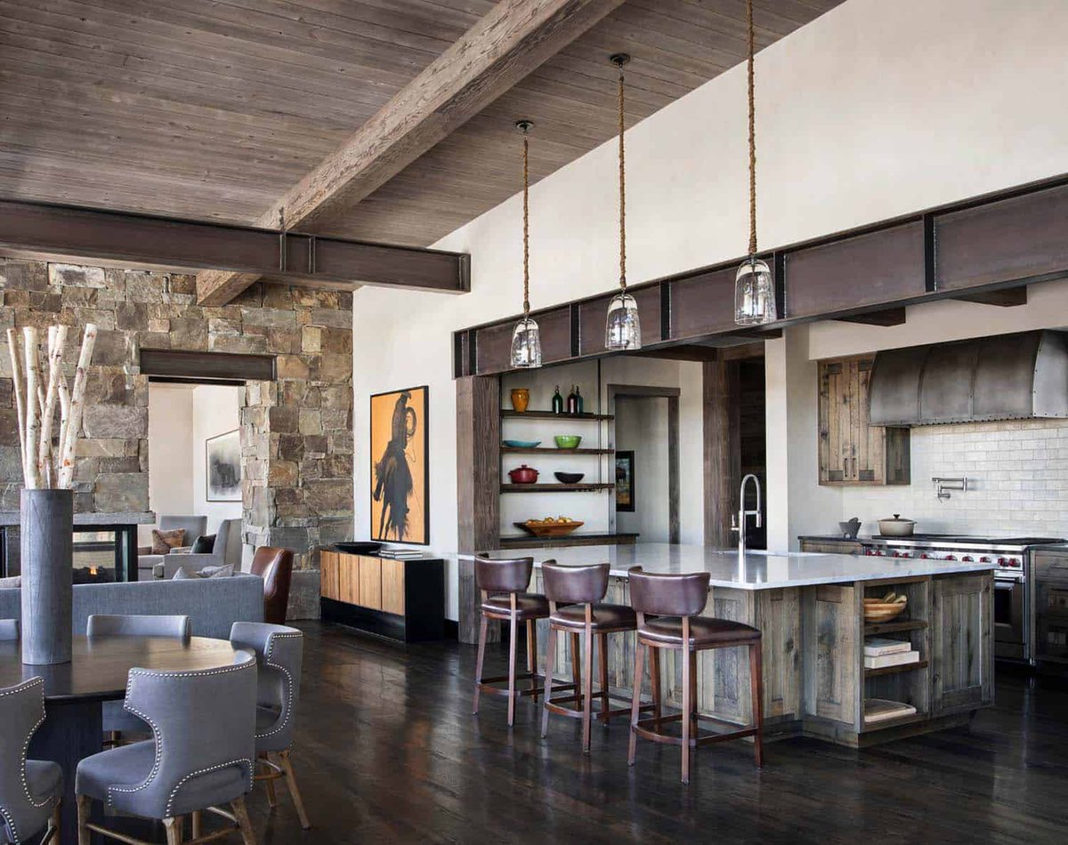 Incredible mountain modern dwelling offers slope-side living in Montana onekindesign.com/2019/01/24/mou…