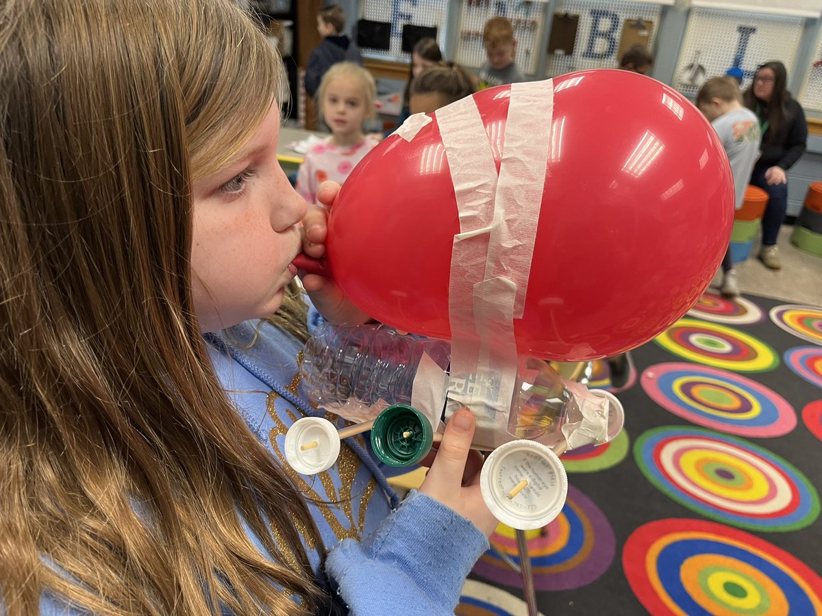 #thirdgrade did a great job with their balloon powered cars! Each team tested their cars to see which car could go the farthest and then we will have a final race between the three classes. #STEM #Stemeducation #makers #tinkering @MH_AllenSchool