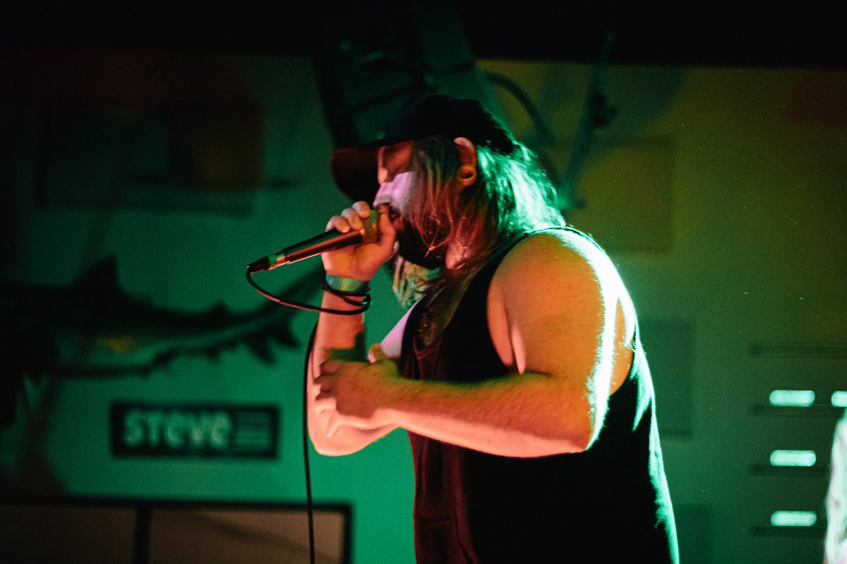 AstonishingEnd's tweet photo. 📍 Broken Goblet
📸 @VanadiumPhoto 

#Angelmaker #Reflections #AnAstonishingEnd #metalcoreband #metalcore #deathcoreband #deathcore #aae  #pennsylvaniametalcore #philadelphiametalcore #pennsylvaniametal  #pennsylvaniadeathcore #philadelphiadeathcore #phillymetalcore https://t.co/mJgMRtpMGH