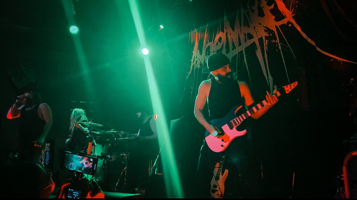 AstonishingEnd's tweet photo. 📍 Broken Goblet
📸 @VanadiumPhoto 

#Angelmaker #Reflections #AnAstonishingEnd #metalcoreband #metalcore #deathcoreband #deathcore #aae  #pennsylvaniametalcore #philadelphiametalcore #pennsylvaniametal  #pennsylvaniadeathcore #philadelphiadeathcore #phillymetalcore https://t.co/mJgMRtpMGH