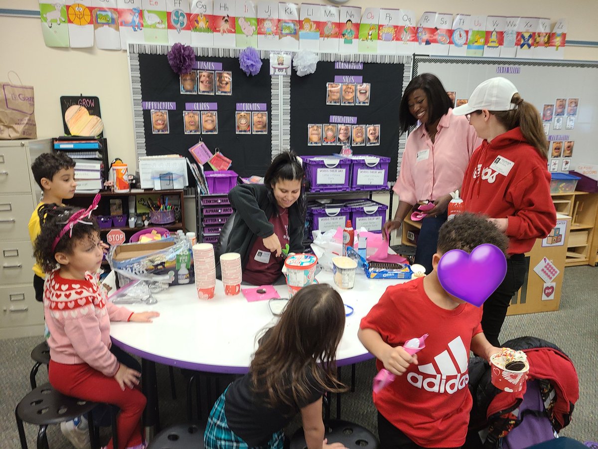 CindyNewmeyer's tweet photo. Ended the week celebrating friendship with our Valentines Party! https://t.co/GeTmLxR8zy