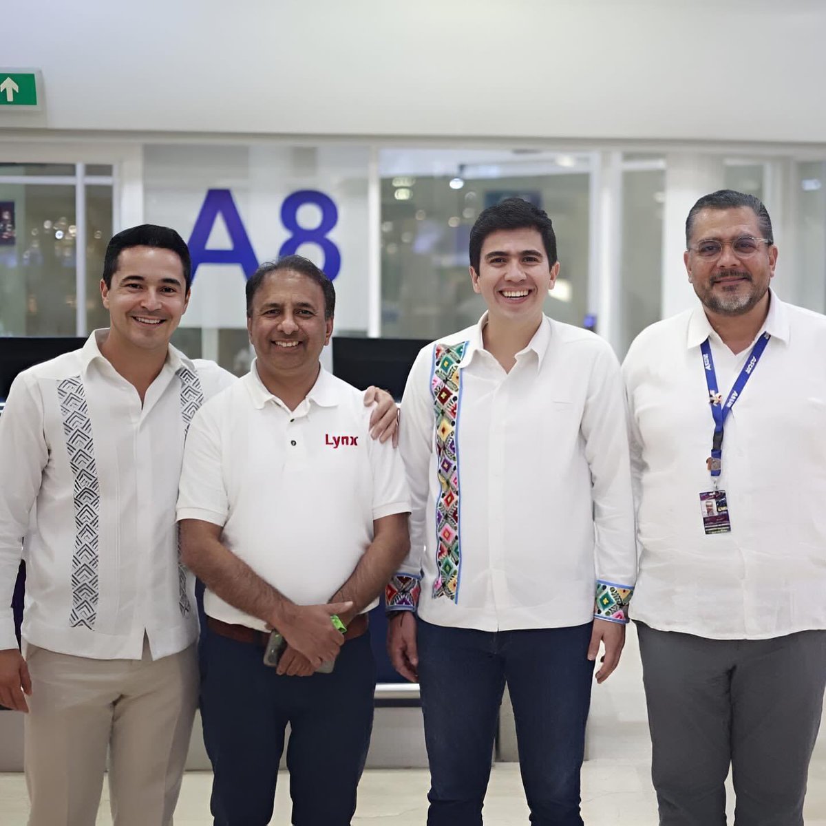 Lynx_Air's tweet photo. Lynx > Cancún! ✈️🐾 Yesterday Lynx added our third country to our network, Mexico! 🇲🇽 With a warm and festive welcome from the community, we are excited to connect Toronto and Cancún with low fares and a great flying experience. 
Thank you to our partners and passengers #FlyLynx https://t.co/sCU0jNwyQ2