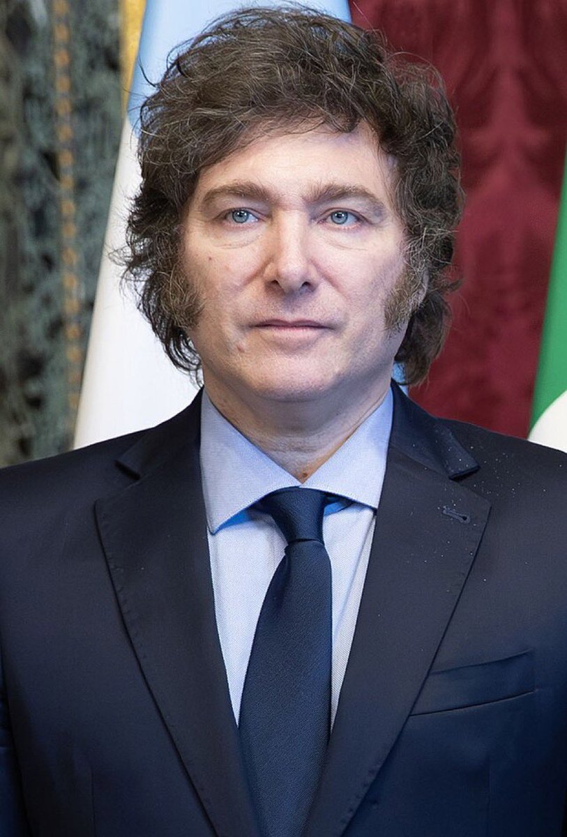 🚨| ÚLTIMA HORA: Gran VICTORIA ECONÓMICA de Milei y los argentinos. Argentina logra superávit financiero de 576 millones de euros por primera vez en 12 años. En tan solo 1 mes de gobierno de Milei y dejando de robar ya empiezan las buenas noticias. 🇦🇷 ¿Apoyas este bombazo? 🔥