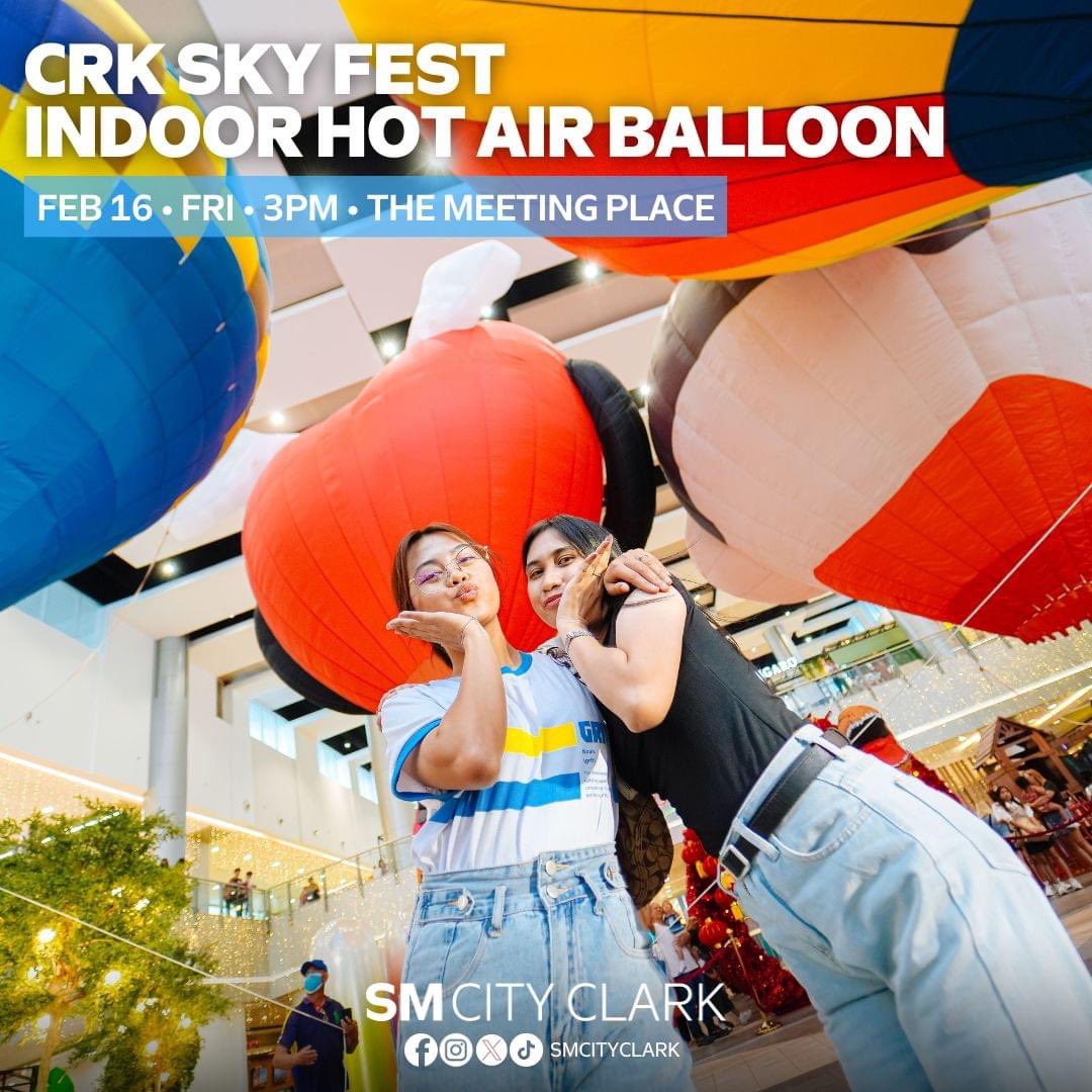 Up, up, and away at the CRK Sky Fest Indoor Hot Air Balloon at @smcityclark! 💙🤩 #EverythingsHereAtSM