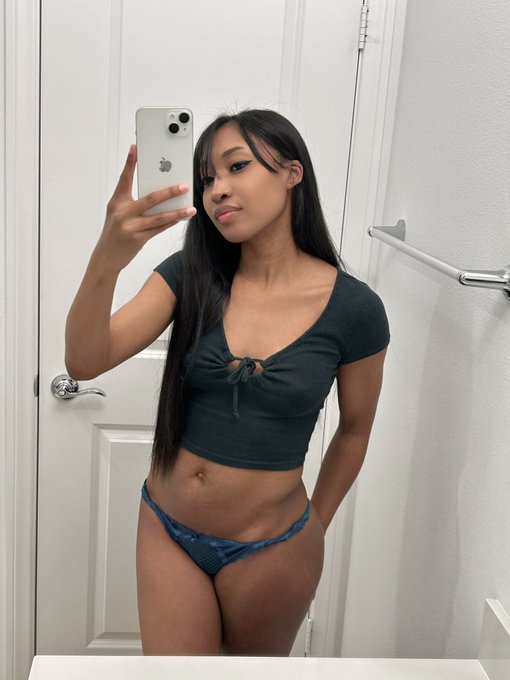 On or off? https://t.co/TDSHgjobuN