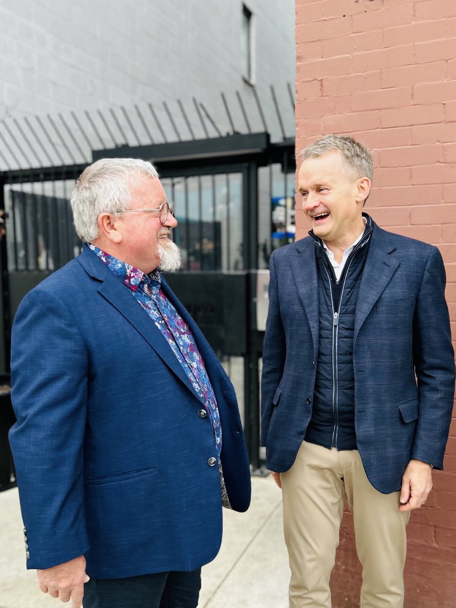 In Campbell River, Mayor Dahl and his council is digitizing permitting to make it easier and faster to build more homes.

3/5