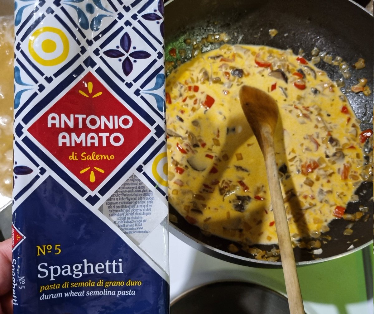 Pasta italiana, salsa de hongos shitakes, y rosado calchaquí de el afinador cosecha 2021, esperaba que nada salga mal y así fue...belleza de vino <a href="/MostoHerido/">MostoHerido</a> con un final fresco, jugoso pero persistente, realmente hermoso!
<a href="/VinotecaMRWines/">Musu</a>
🍷🙌💘