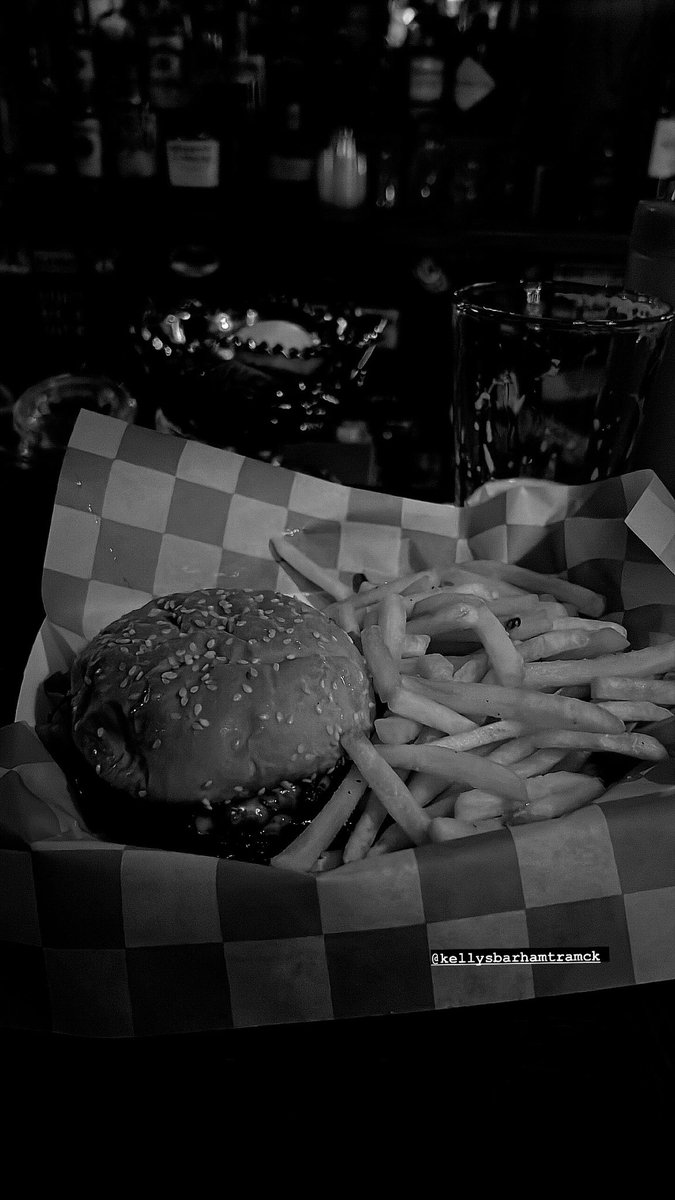 Kelly’s bar hamtramck. #IYKYK