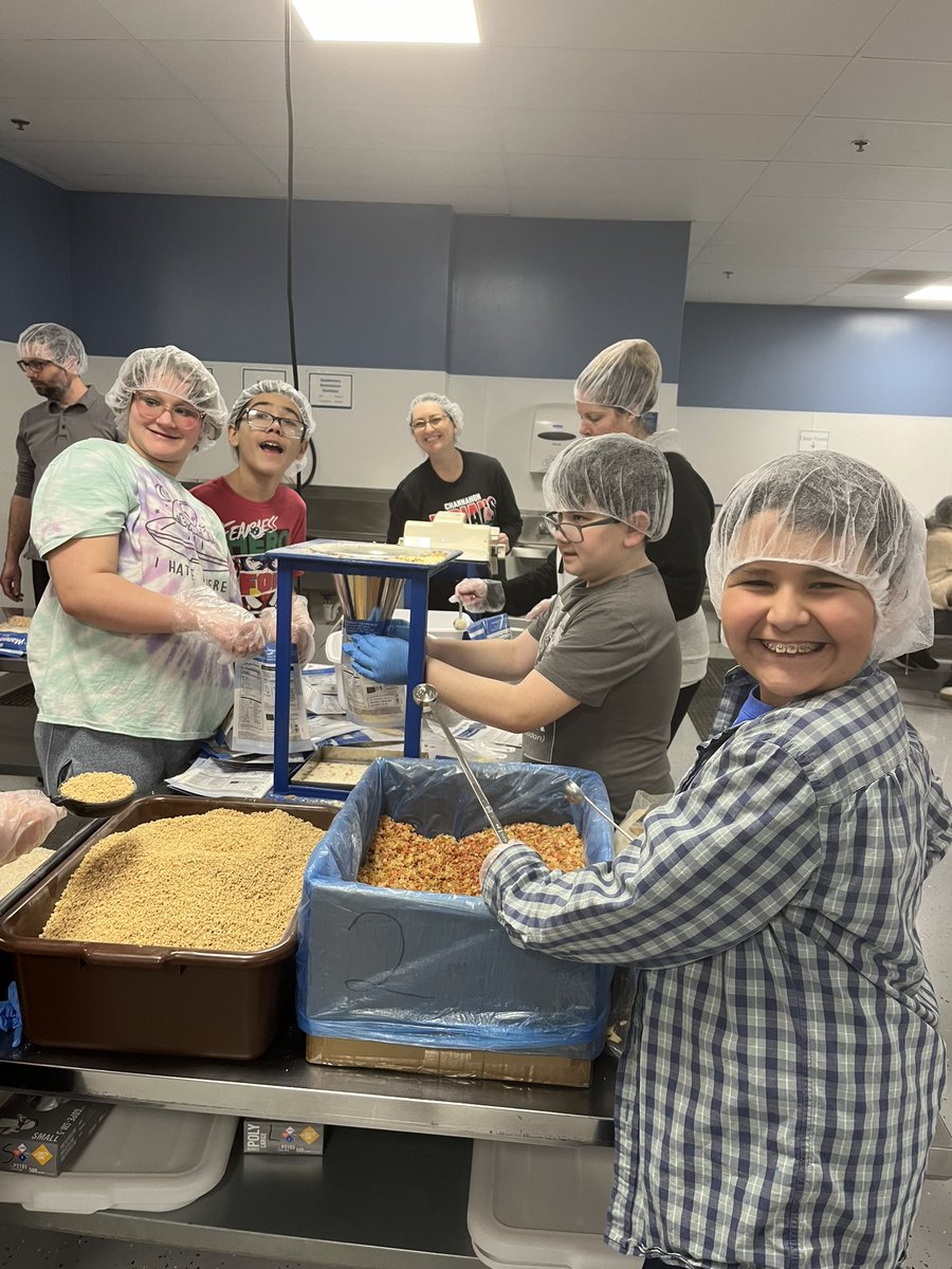 KendraLang4d's tweet photo. Fun at FMSC with friends in action! #channahonpride https://t.co/3F2wFGYnr1