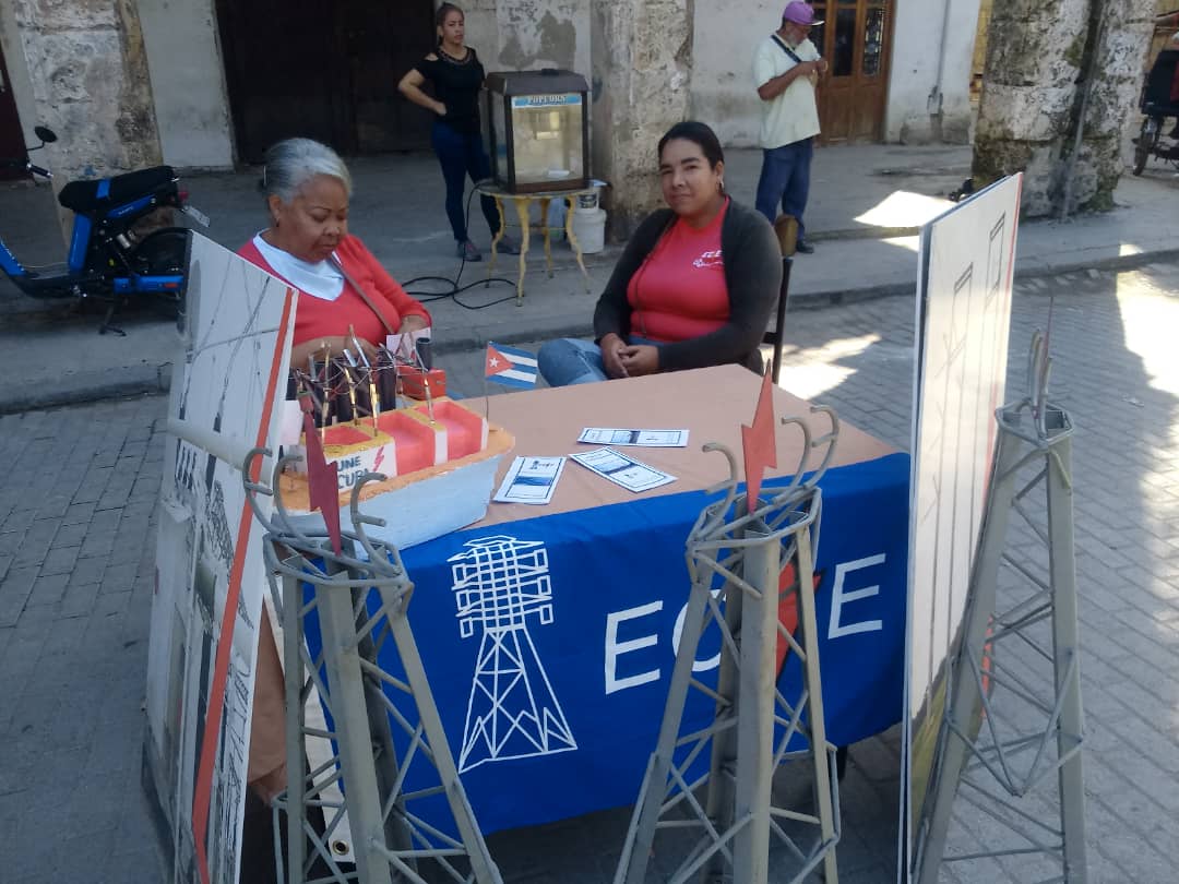 Ferias de empleo en todos los municipios de #LaHabanaDeTodos marcaron la jornada de este viernes.
Una gran oportunidad para que jóvenes y población en general se integren al mundo laboral, una necesidad de país. 
#CubaViveYTrabaja
#GenteQueSuma