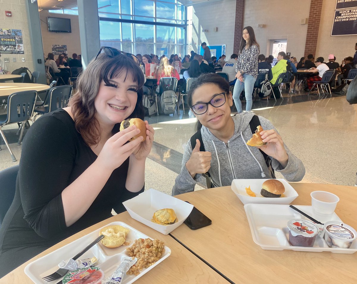 High School Rockets tried a new item today at lunch *mushroom beef sliders* local PA Beef and PA mushrooms  #FuelUpRockets #PAHarvestoftheMonth #farmtoschool <a href="/HappyValleyMeat/">Happy Valley Meat | ethically raised, from farmers</a>