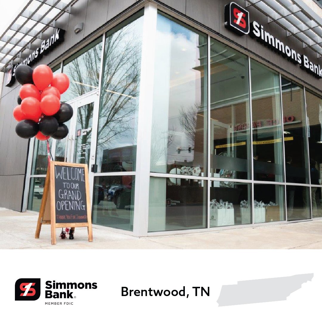 We had an amazing time at the grand opening of our new Brentwood location on Franklin Road! Thank you to everyone who came out to help us celebrate! We look forward to serving more of this community. 📷 courtesy of Sara White #simmonsbank