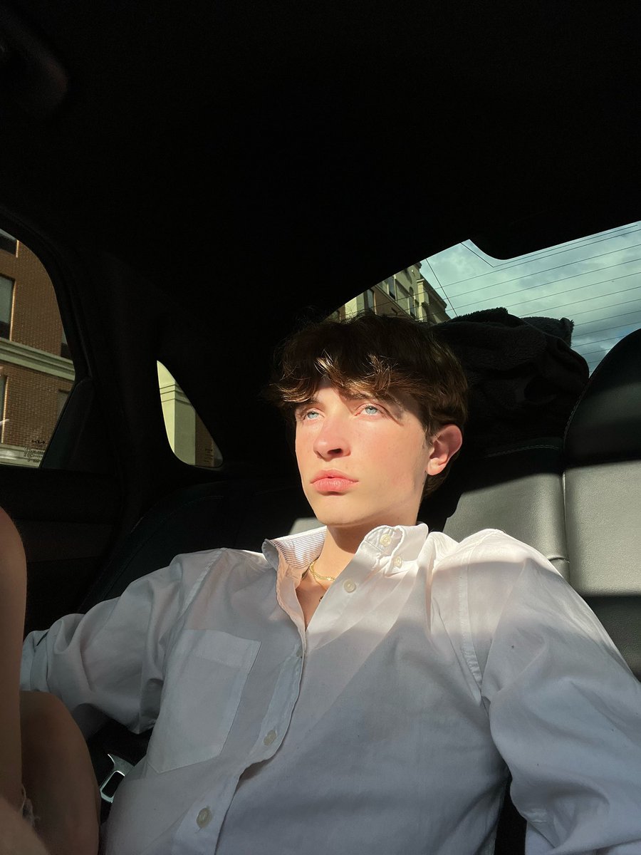 alextylerz's tweet photo. How we doin today?? https://t.co/CXjEahK8Pr