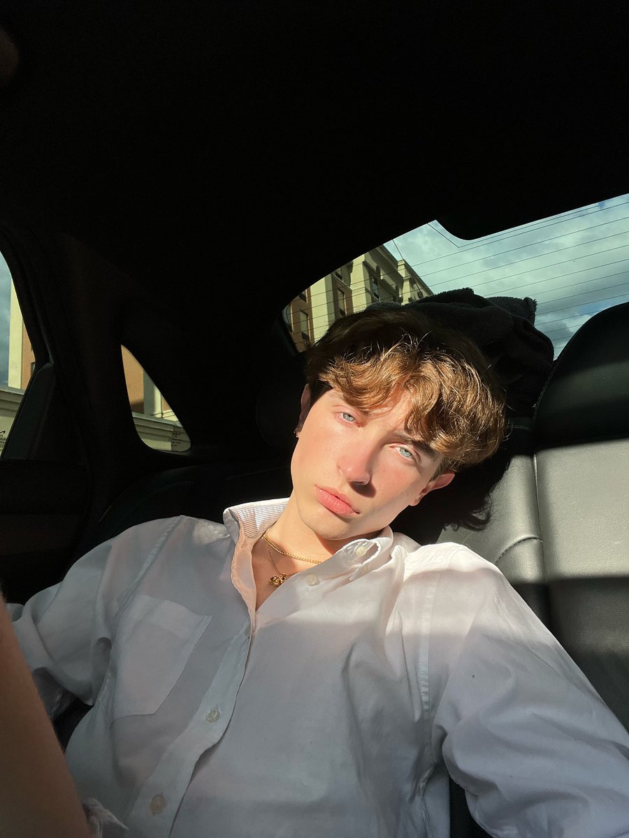alextylerz's tweet photo. How we doin today?? https://t.co/CXjEahK8Pr